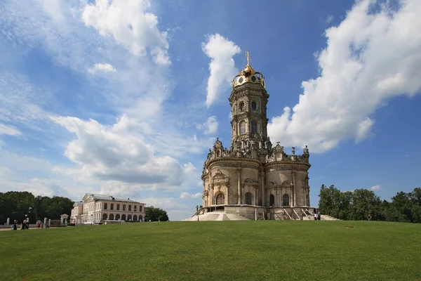 Church of the Blessed Virgin in Dubrovitsy — Stock Photo, Image