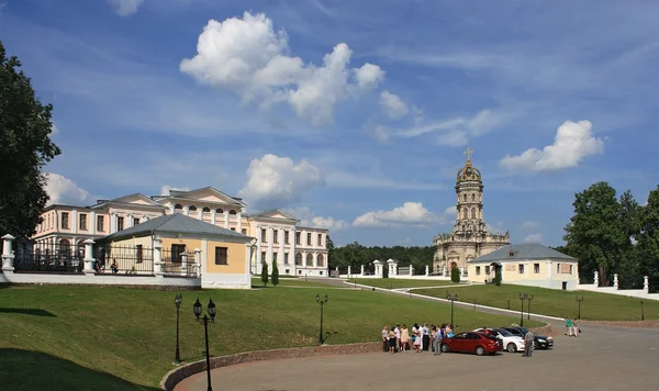 dubrovitsy eski manor, Rus Kilisesi