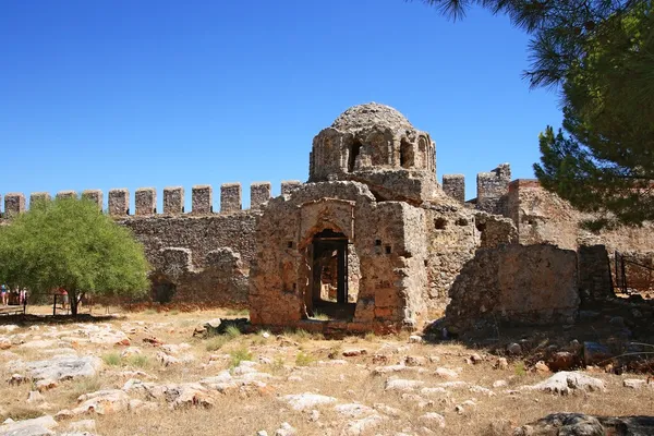 Ruína da igreja bizantina na fortaleza de Alanya, Turquia — Fotografia de Stock