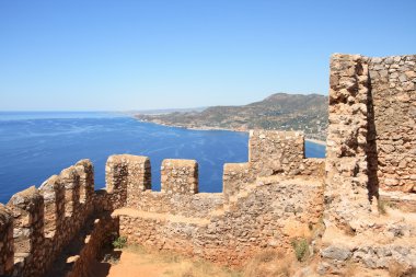 Alanya Kale duvarı ve şehir panoraması