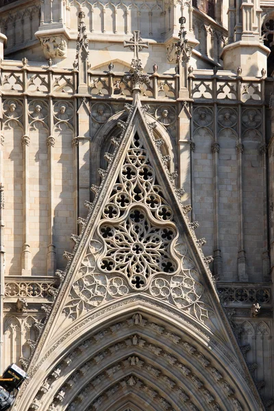 巴塞罗那大教堂外观细节 — 图库照片