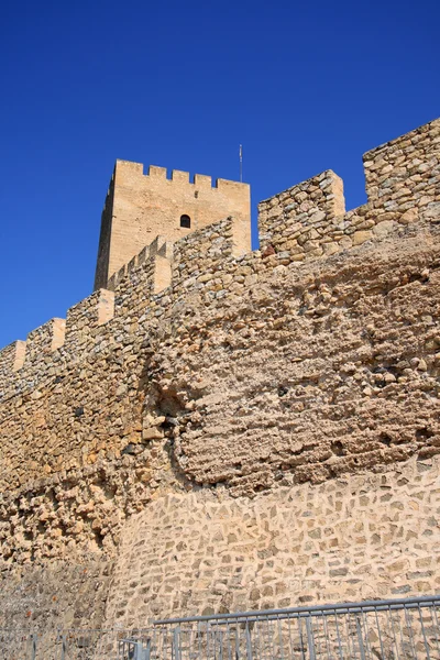 Starobylý hrad sax v alicante Španělsko. — Stock fotografie