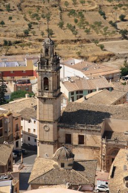 Görünüm biar kasabasının kale kule, alicante, İspanya.