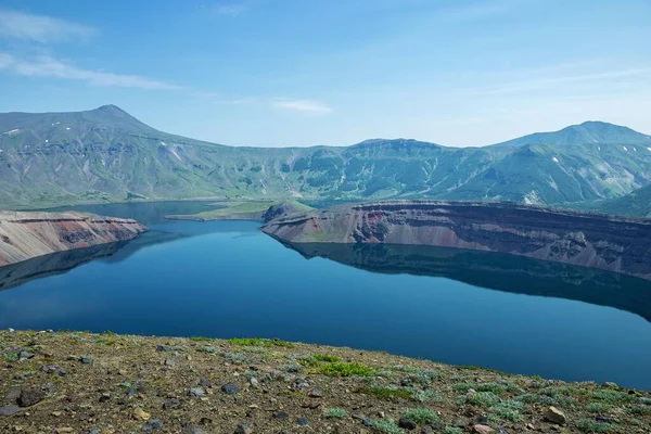 Ksudach También Conocido Como Volcán Vonyuchy Khrebet Estratovolcán Sur Kamchatka Imagen de archivo