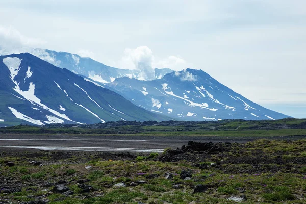 Mutnovsky Est Volcan Complexe Situé Dans Partie Sud Péninsule Kamchatka — Photo