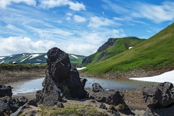 용암지대는 남쪽으로 러시아 캄차카 지역에 성층화 있습니다 유친스 Vilyuchinsk 30Km 로열티 프리 스톡 사진