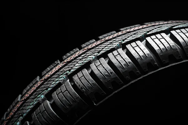 Fechar o pneu de inverno novo — Fotografia de Stock