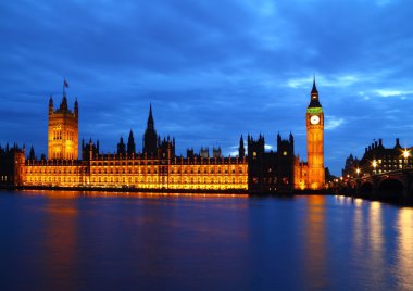 Big Ben'e ve thames Nehri Parlamento'da evi