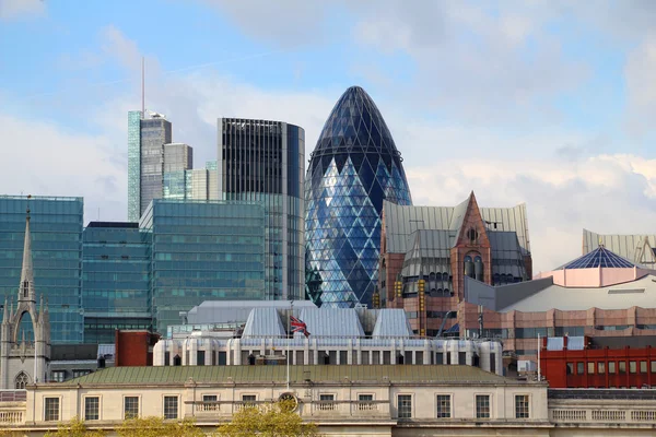 The modern 30 St Mary Axe il 30 aprile 2012 a Londra — Foto Stock