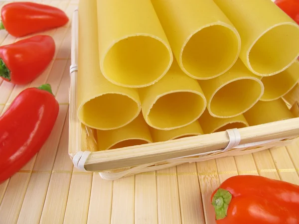 Cannelloni and bell pepper — Stock Photo, Image