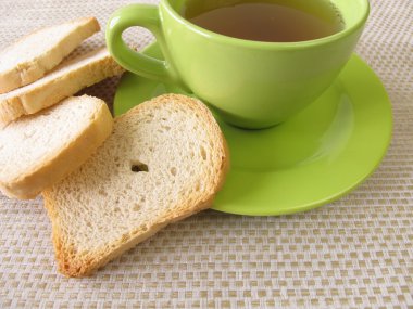 iki kere taze pişmiş ekmek ve çay