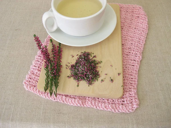 Kräutertee Aus Getrockneten Heidekrautkräutern Und Blüten — Stockfoto