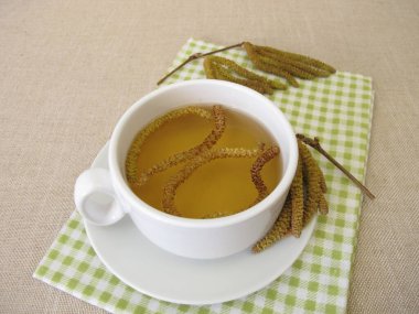 Fındık çiçekli bitki çayı, fındık çiçekleri.