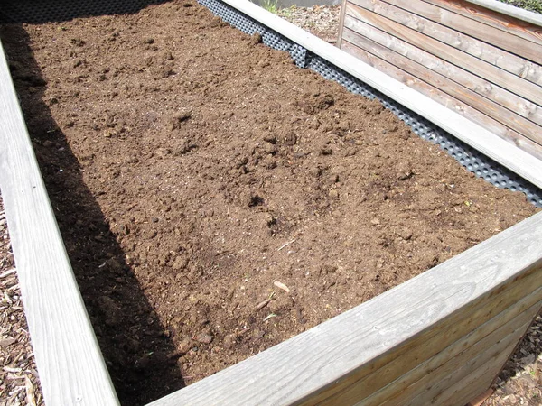 Raised Bed Refilled Fresh Soil — Stock Photo, Image