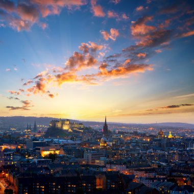 edinburgh akşam manzarası