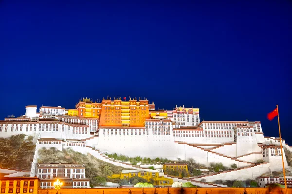 Potala palace — Stockfoto