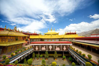 Jokhang Manastırı