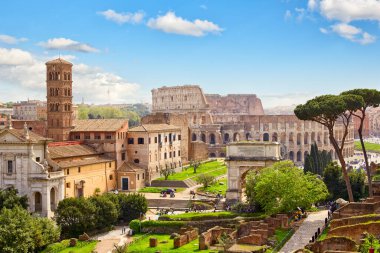 Roma forumu Roma, İtalya 'daki antik harabeler ve Kolezyum