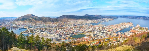 Bergen şehri ve liman havacılık manzarası, Norveç