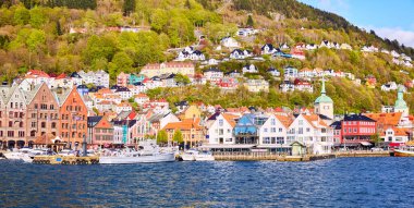 Norveç, Bergen 'deki tarihi binalar limanı