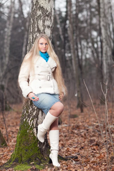 Vrouw met lang haar — Stockfoto