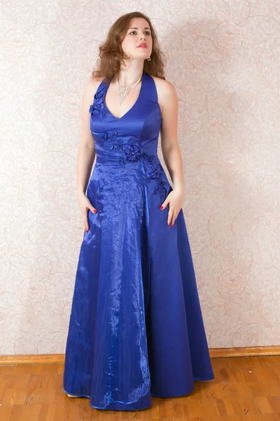 Mulher de vestido azul — Fotografia de Stock