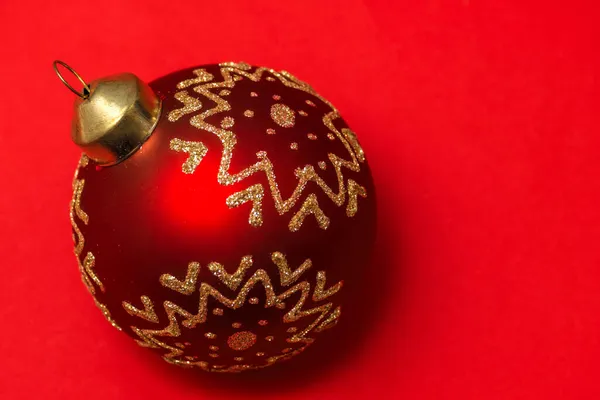 Mooie Kerst Rode Bal Met Gouden Ornament Rood — Stockfoto