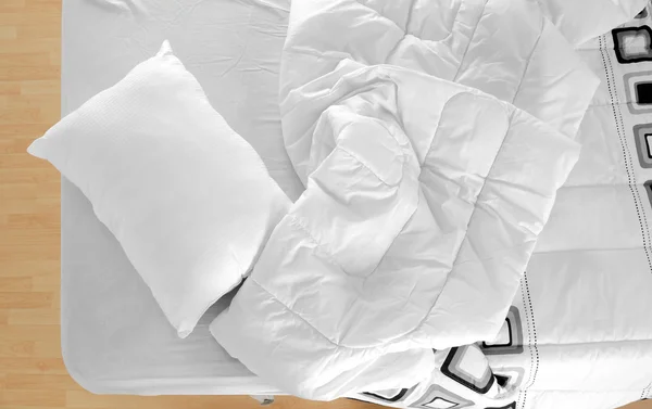 Letto isolato — Foto Stock