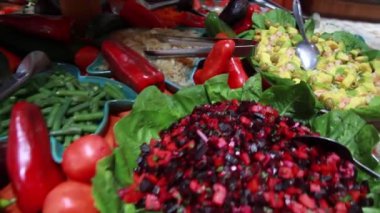 meyve ve sebze salatası