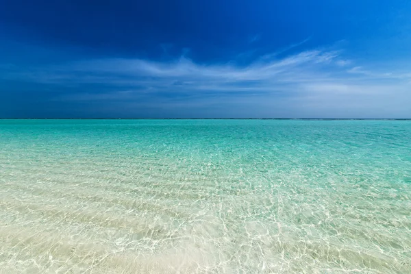 Turquoise ocean — Stock Photo, Image