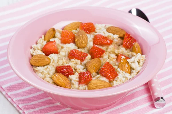 Oatmeal porridge — Stock Photo, Image