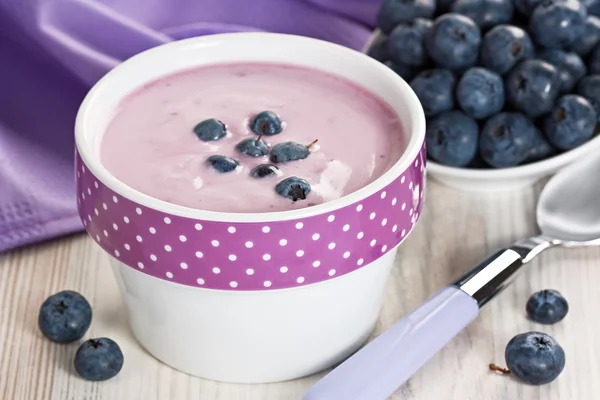 Jogurt i czernicy — Zdjęcie stockowe