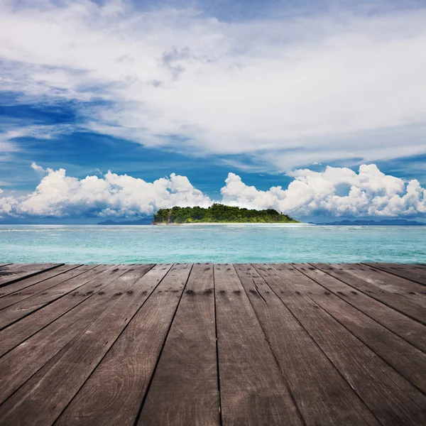 Plataforma ao lado do mar — Fotografia de Stock