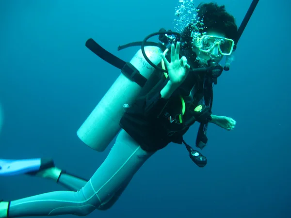 Diving in sea — Stock Photo, Image