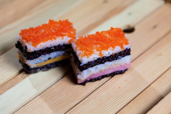 Traditional Japanese food -sushi — Stock Photo, Image