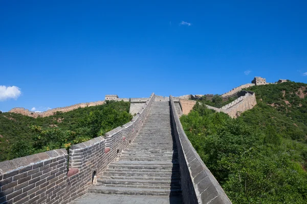 Grande Muraille de Chine au jour ensoleillé — Photo