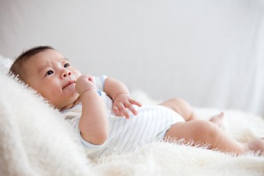 Şirin Bebek yalan Oda üzerine
