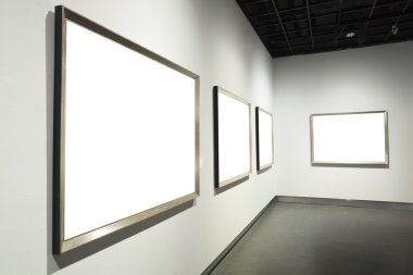 Müzesi'nde boş çerçeveler