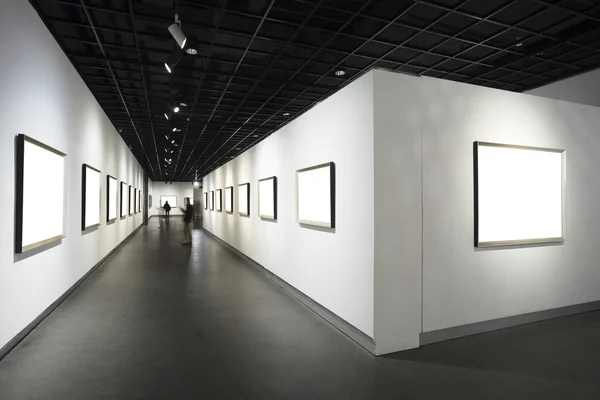 Empty frames in museum — Stock Photo, Image