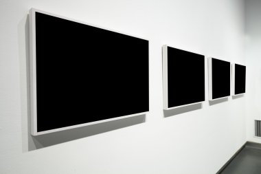 Müzesi'nde boş çerçeveler