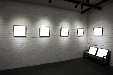 beyaz duvar Sanat Müzesi'nde kareleri