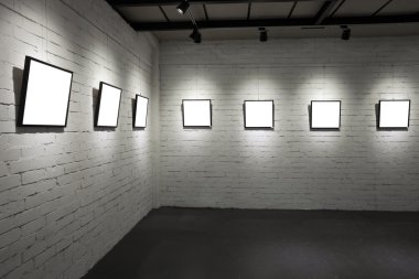 beyaz duvar Sanat Müzesi'nde kareleri