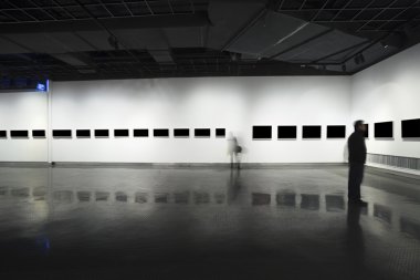 Müzesi'nde boş çerçeveler