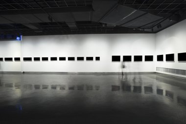 Müzesi'nde boş çerçeveler