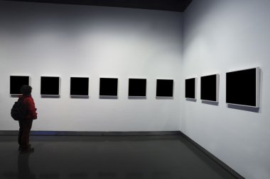 Müzesi'nde boş çerçeveler