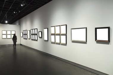 Müzesi'nde boş çerçeveler