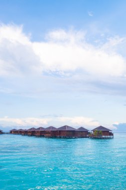 üzerine su bungalov