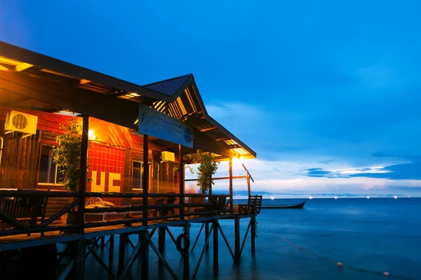 Über Wasser Bungalow — Stockfoto