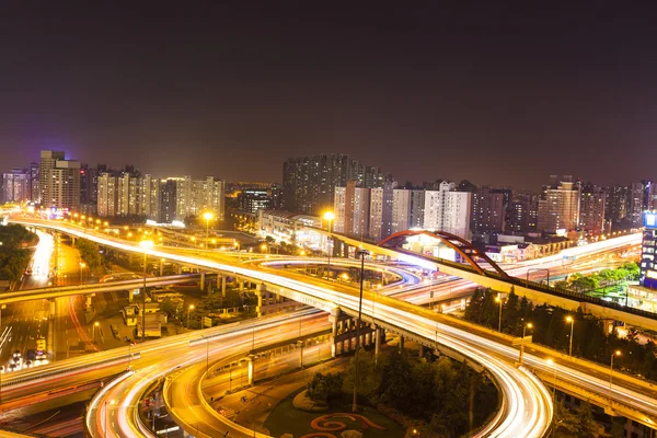 Overpass com luz de movimento — Fotografia de Stock