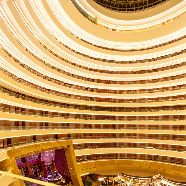 El techo del edificio interior — Foto de Stock